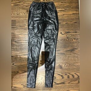 Aritzia Wilfred free Black Faux Leather Leggings